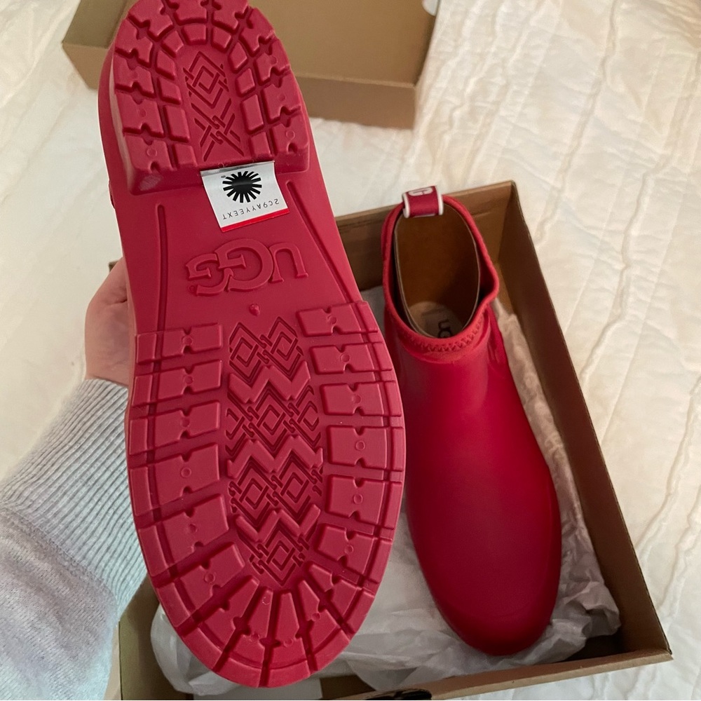 NWT UGG Chevonne Rain Boots - Red - Picture 7 of 7